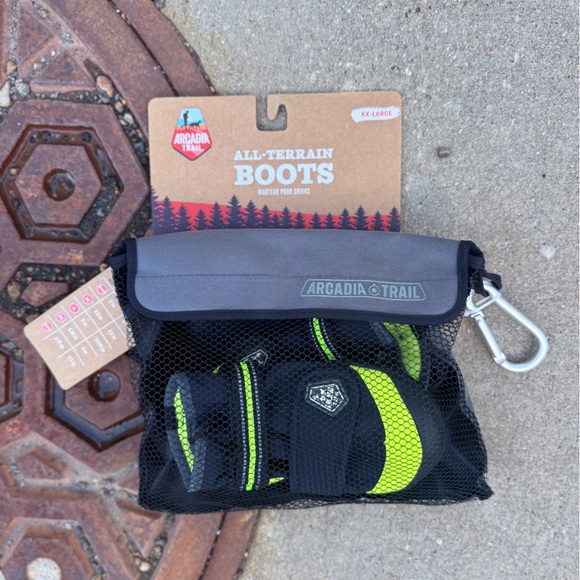 Arcadia All-Terrain Dog Boots with Carabiner - Picture 1 of 6